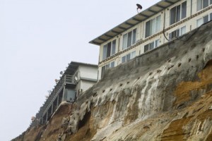 The cliffs below the apartments at 310-330  Esplanade in Pacifica, Calif., photographed on Wednesday, Sept 29, 2010. With work stopped on the cliffs, lawsuits and counter lawsuits are being leveled among the engineers, apartments owners and others involved in the failed repair of the cliffside along Esplanade Avenue in Pacifica. (John Green/Staff)
