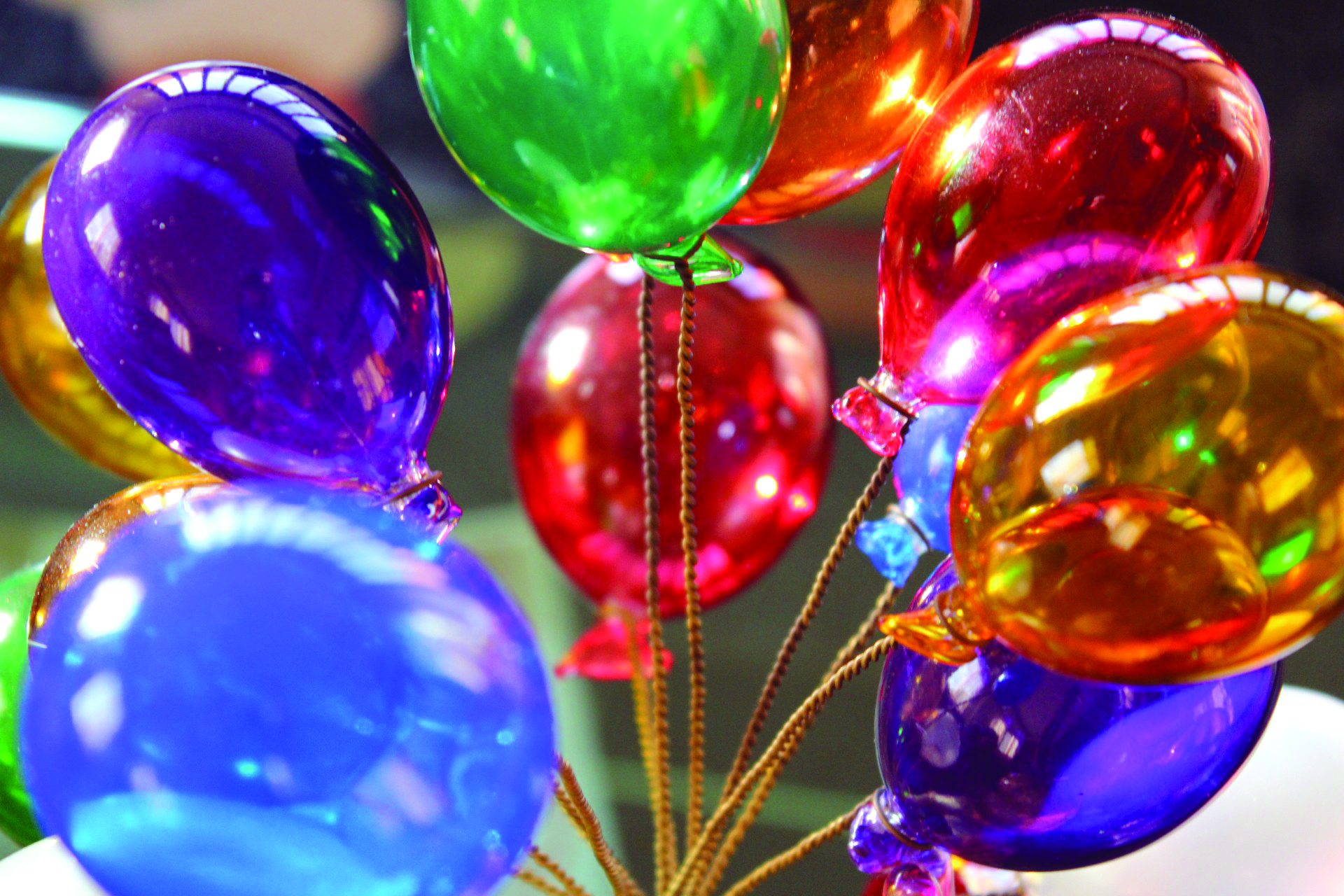 Красивые воздушные шарики. Цветные шарики. Разноцветные воздушные шары. Разноцветный шар. Праздничные шарики.