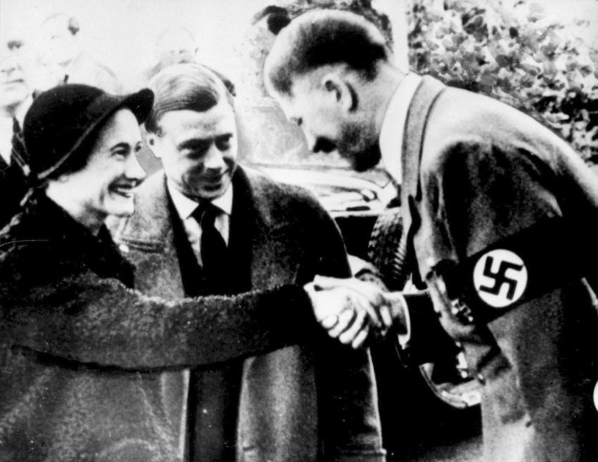 Герцог и герцогиня Виндзорские встречаются с Адольфом Гитлером