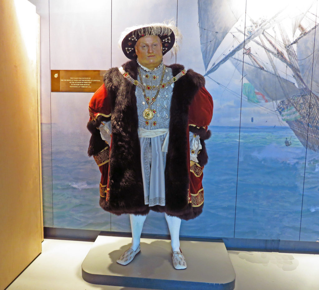 4. Henry VIII statue