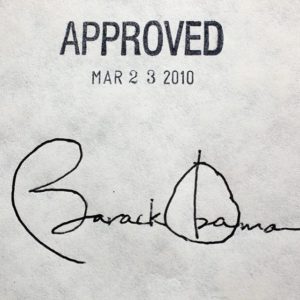 Обамакер, подписанный Обамой, стал головной болью многих: от рядовых американцев до законодателей 