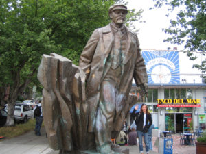 Памятник Ленину возле Сиэтла