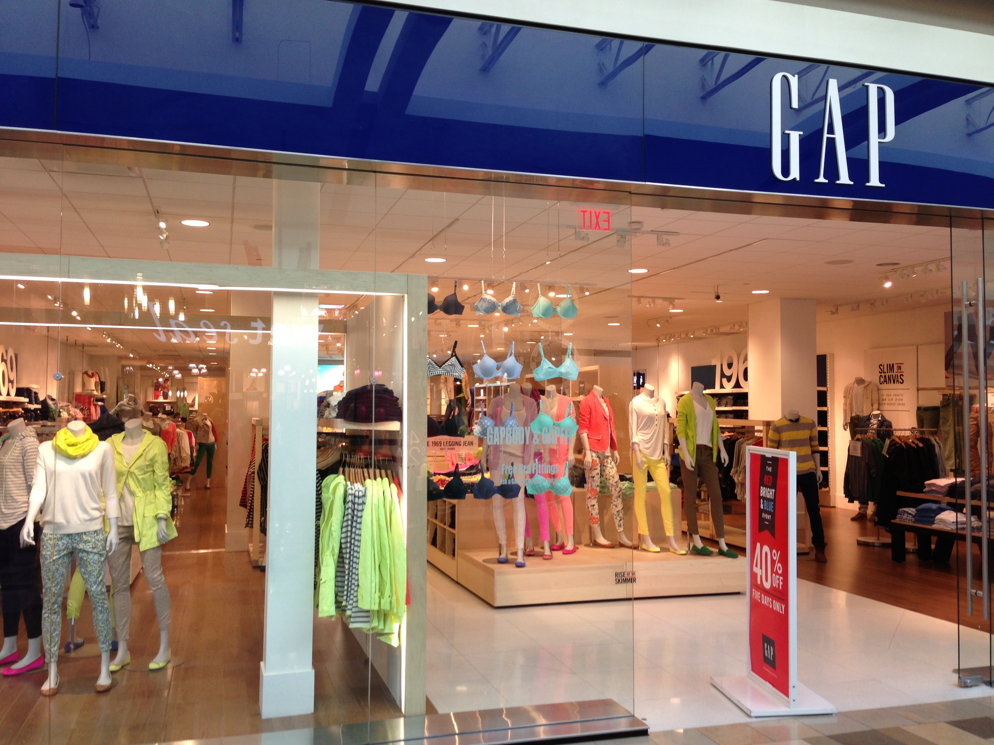 Gap_Store