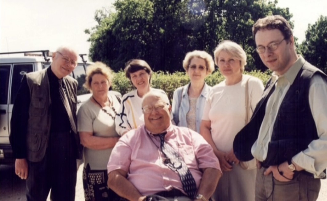 Виктор Обнинский с сотрудниками музея 
