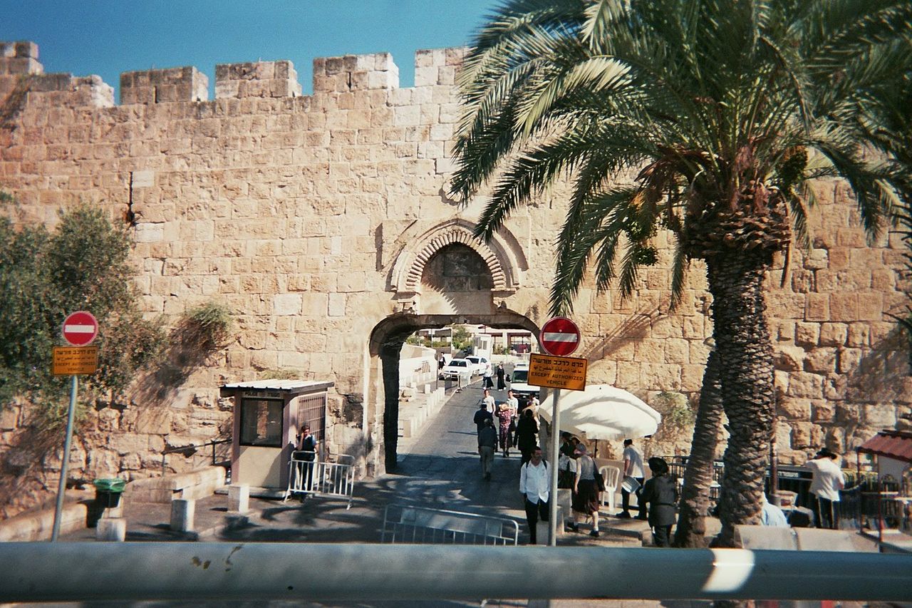 Old_Jerusalem_Dung_Gate_Bus_99