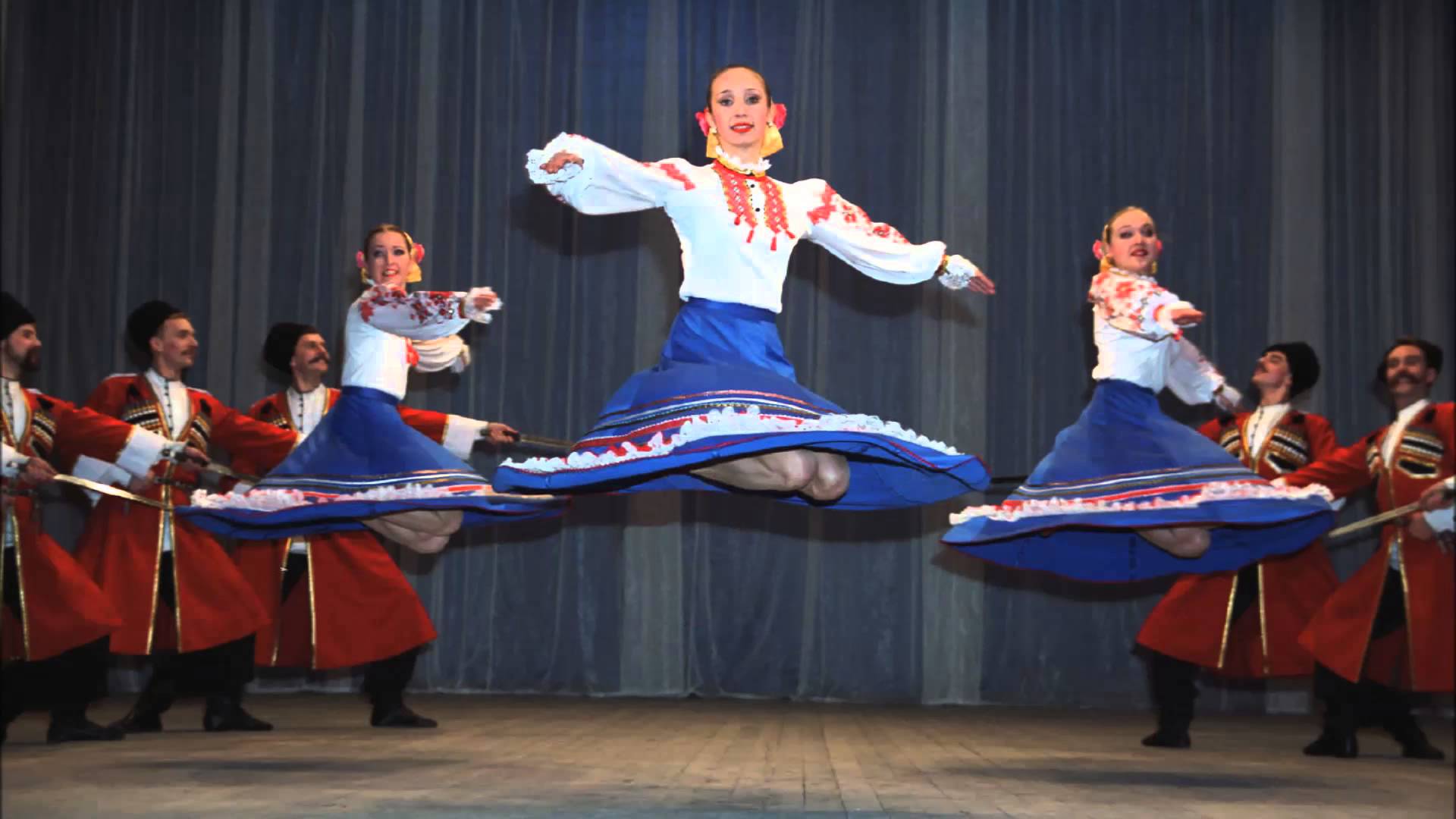 Народные танцы сложные. Казачий пляс Кубанский казачий. Народные танцы. Русский танец. Казачий народный танец.