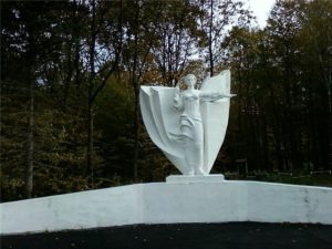 Еврейский мемориал в Броницком лесу (Дрогобычского р-на Львовской области). Photo: Mcowkin