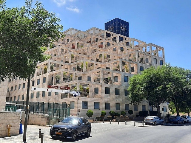 Министр, «Майбах» и экономика Израиля