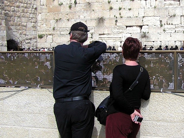 Спор не о вере, а о деньгах